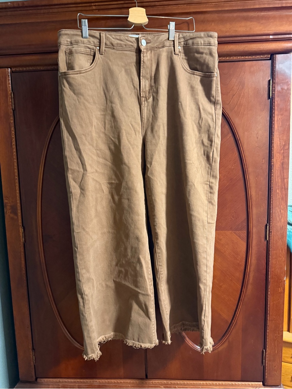 Wide Leg Frayed Hem Khaki Pants